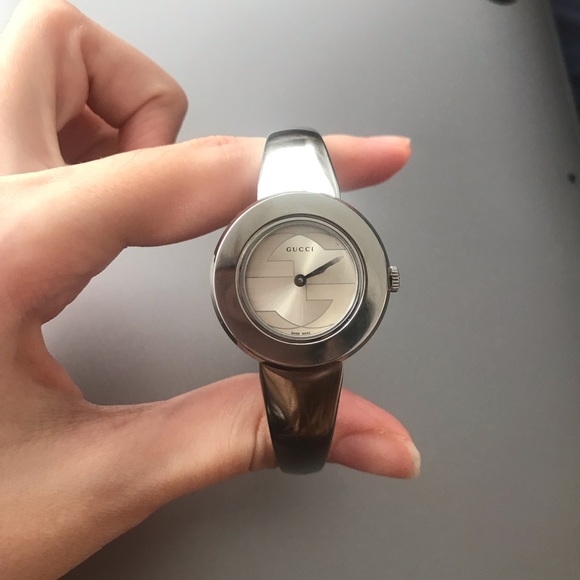 *SOLD* Authentic Gucci Silver Watch - Picture 9 of 9
